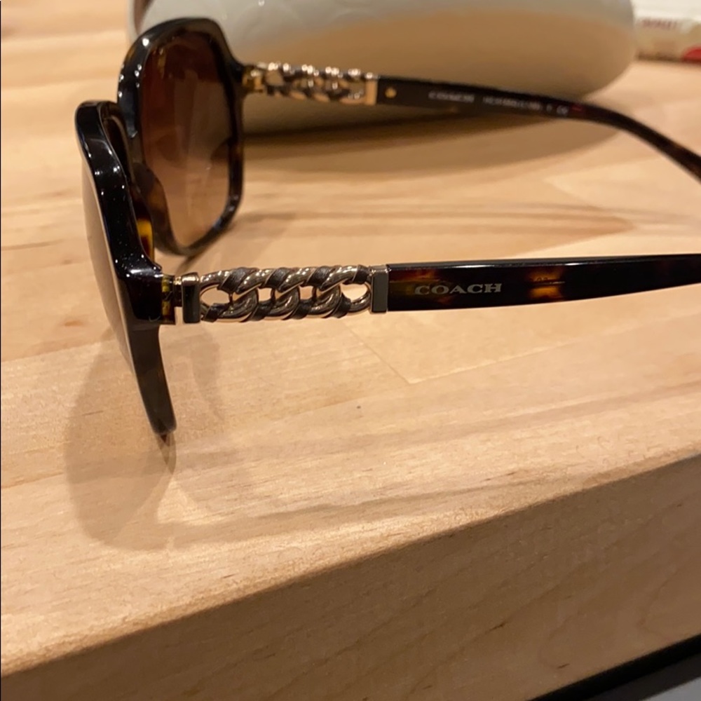 Coach sunglasses - Picture 3 of 3
